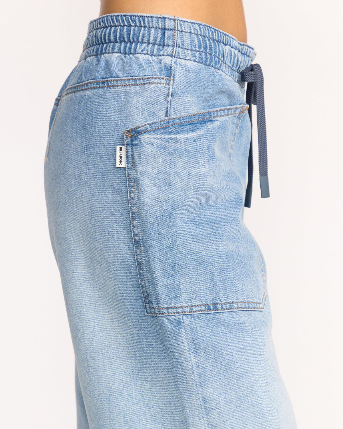 Zonte Elastic Waist Jeans - Shaded Wash